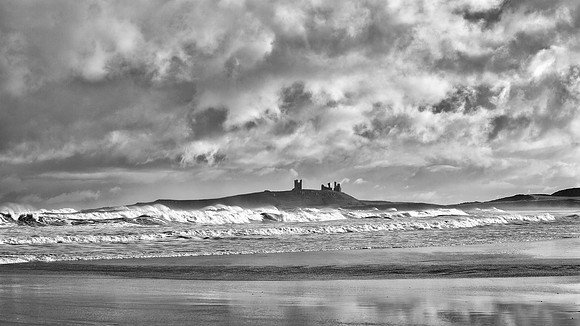 Northumberland -Embleton Bay, The Skaith, Dunstanburgh Castle