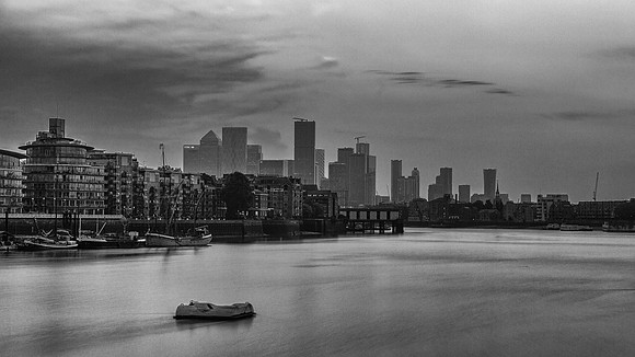 River Thames and Isle of Dogs Skyline