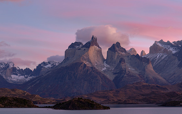 Patagonia - Torres Del Paine Lago Pehoe - Early Morning Light
